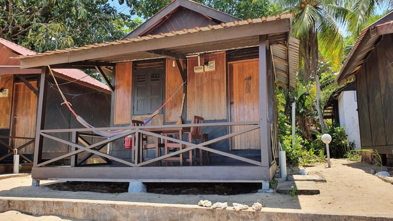 The Station Tioman Hotel Kampong Ayer Batang Exterior foto