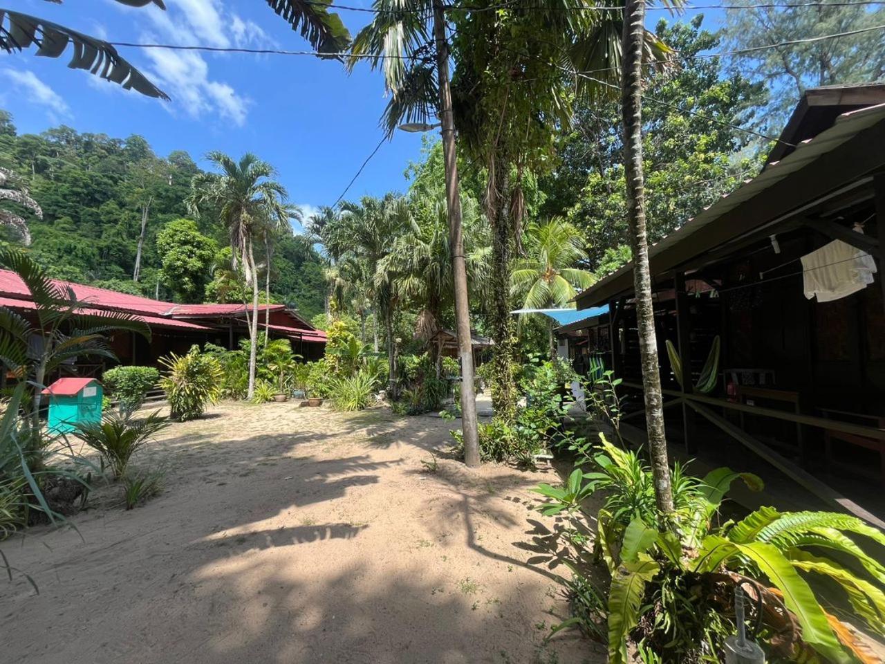 The Station Tioman Hotel Kampong Ayer Batang Exterior foto