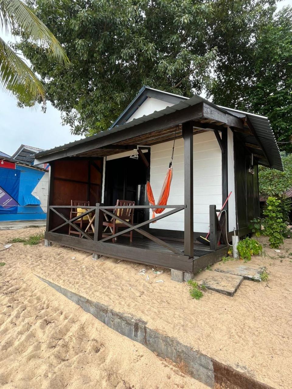 The Station Tioman Hotel Kampong Ayer Batang Exterior foto