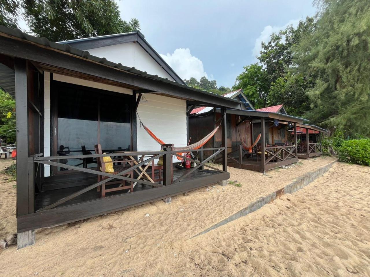 The Station Tioman Hotel Kampong Ayer Batang Exterior foto