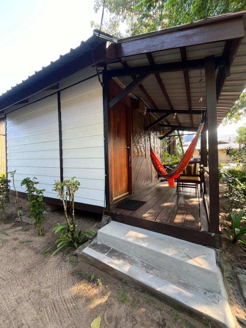 The Station Tioman Hotel Kampong Ayer Batang Exterior foto