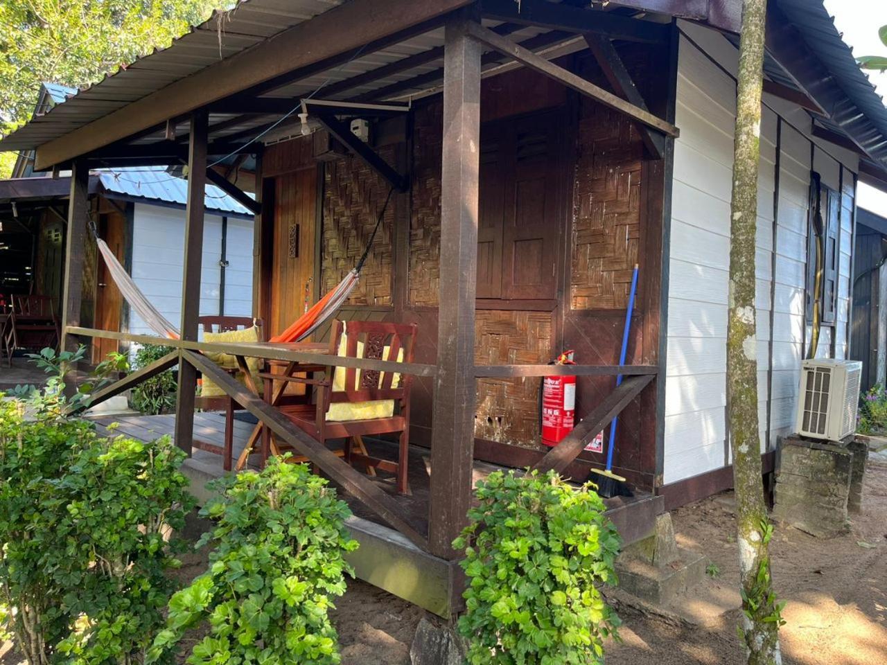 The Station Tioman Hotel Kampong Ayer Batang Exterior foto